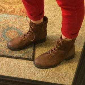 SO combat boots brown 71/2